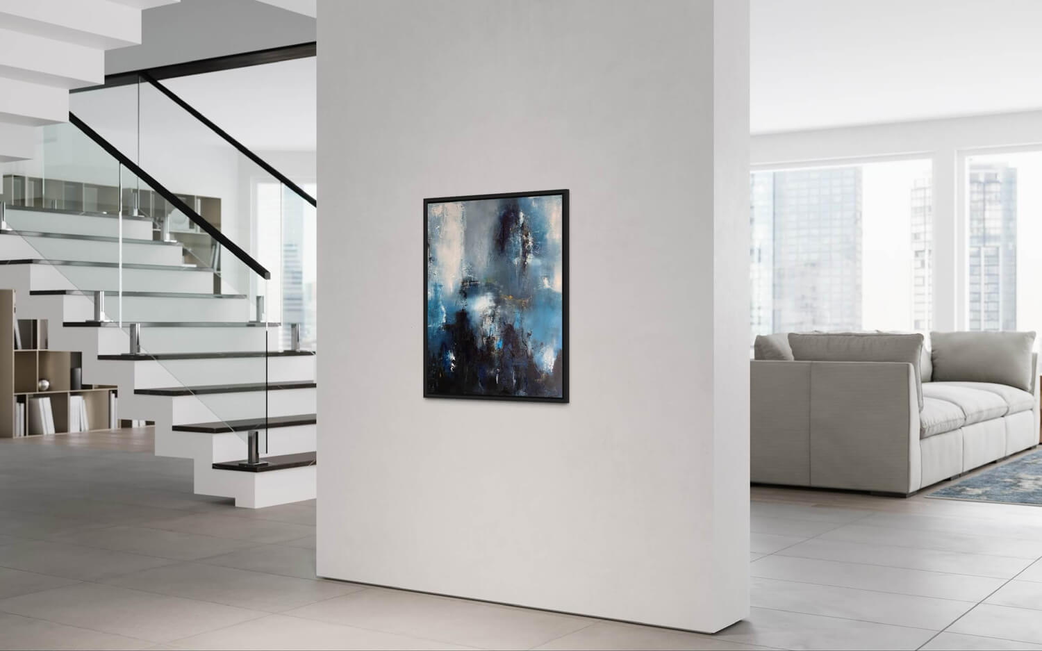 Abstraktes Mixed-Media Bild ‚Blue Universe‘ in Blau mit naturinspirierten Formen – moderner Blickfang für zeitgemäße Wohnräume